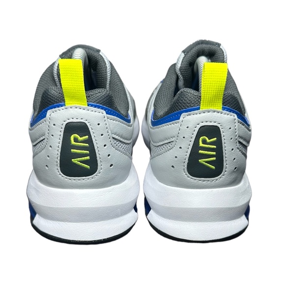 Athletic_Shoes